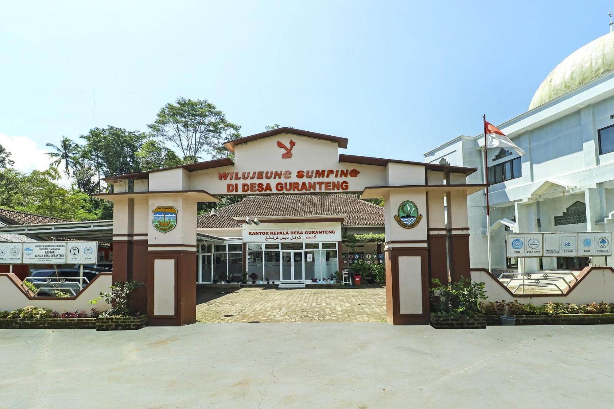 Oyo Homes 90956 Desa Wisata Guranteng Pendjalu Exterior photo